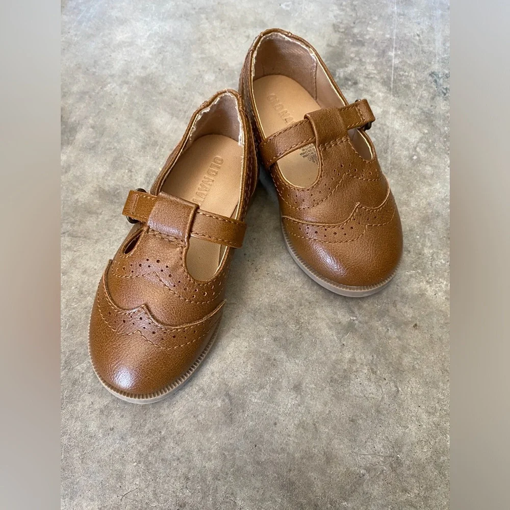 Shoes - Picture 2 of 6